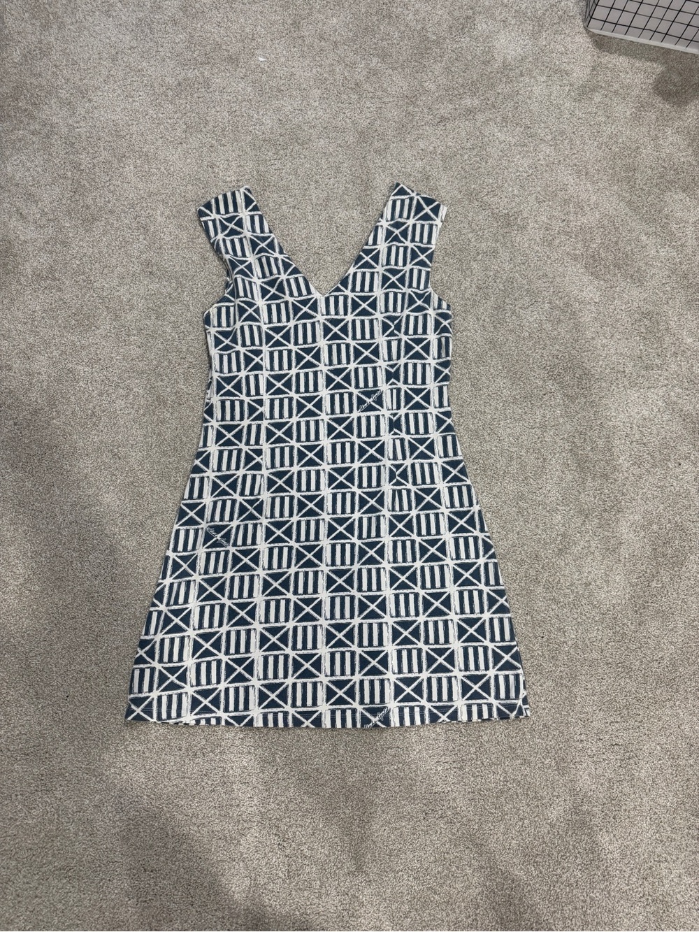 MAHI GOLD Blue & White Geometric Midi Dress